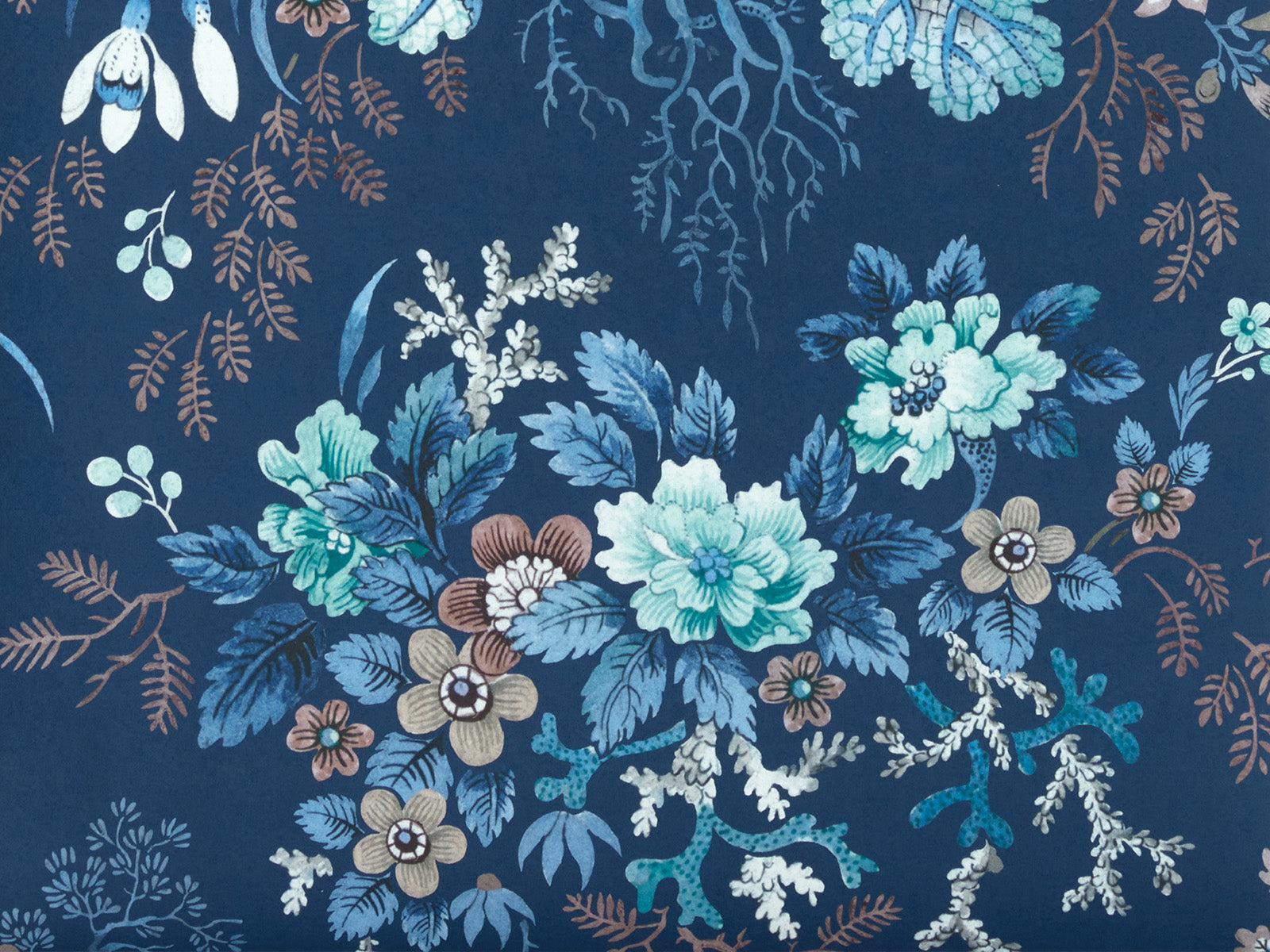 HookedOnWalls Young Traditionals Kilburn's Coral - 27802