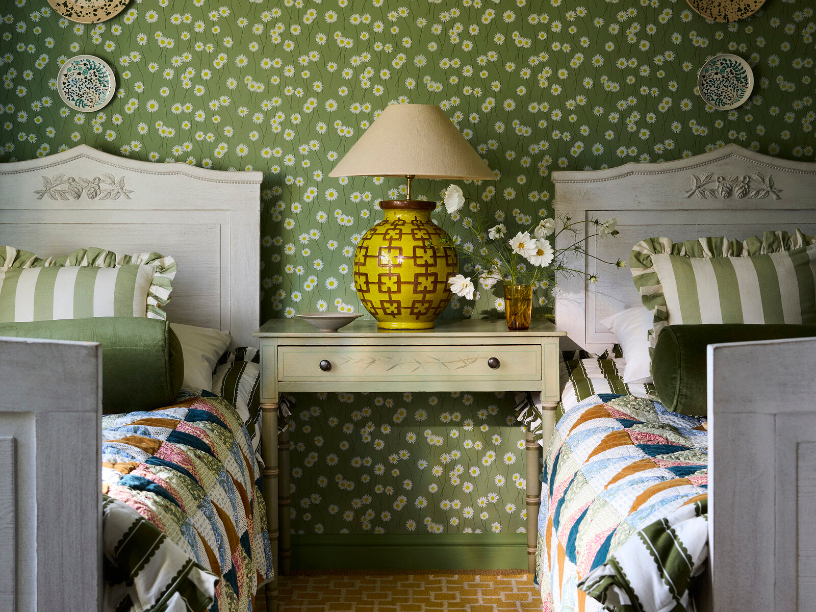 Little Greene In The Garden Moon Daisies - Garden