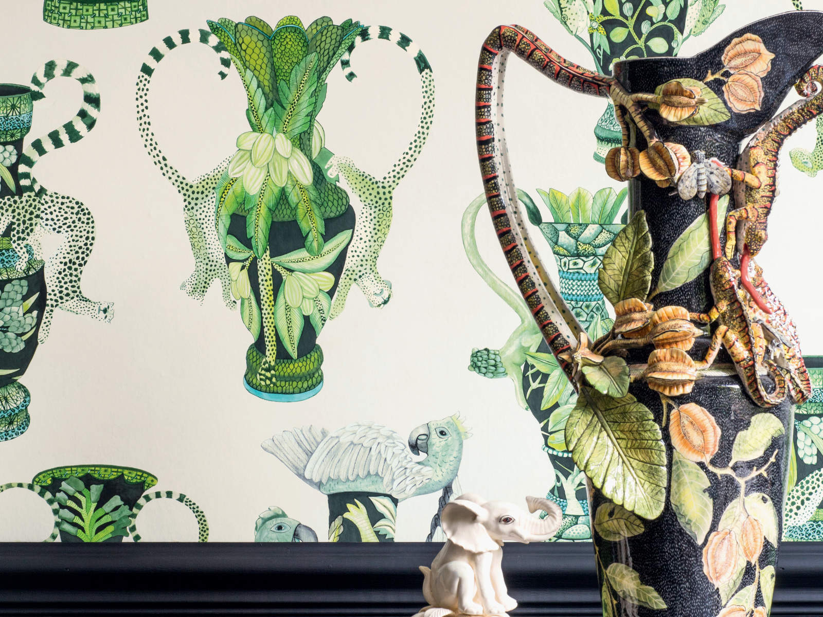 Cole & Son Ardmore Khulu Vases - 109/12056