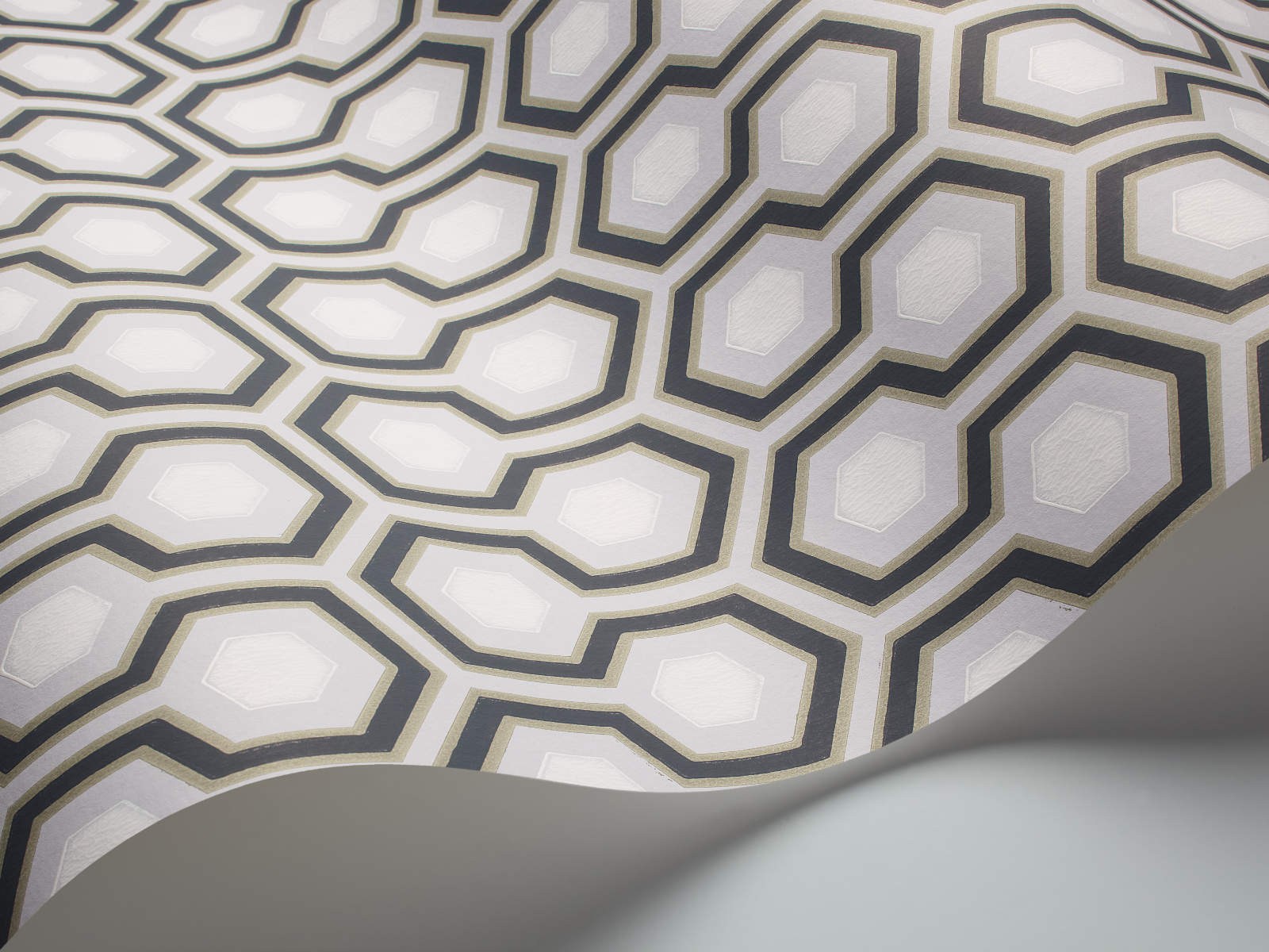 Cole & Son The Contemporary Collection Hicks' Hexagon - 66/8055