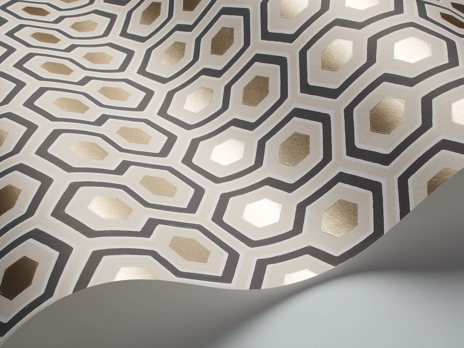 Cole & Son The Contemporary Collection Hicks' Hexagon - 95/3016