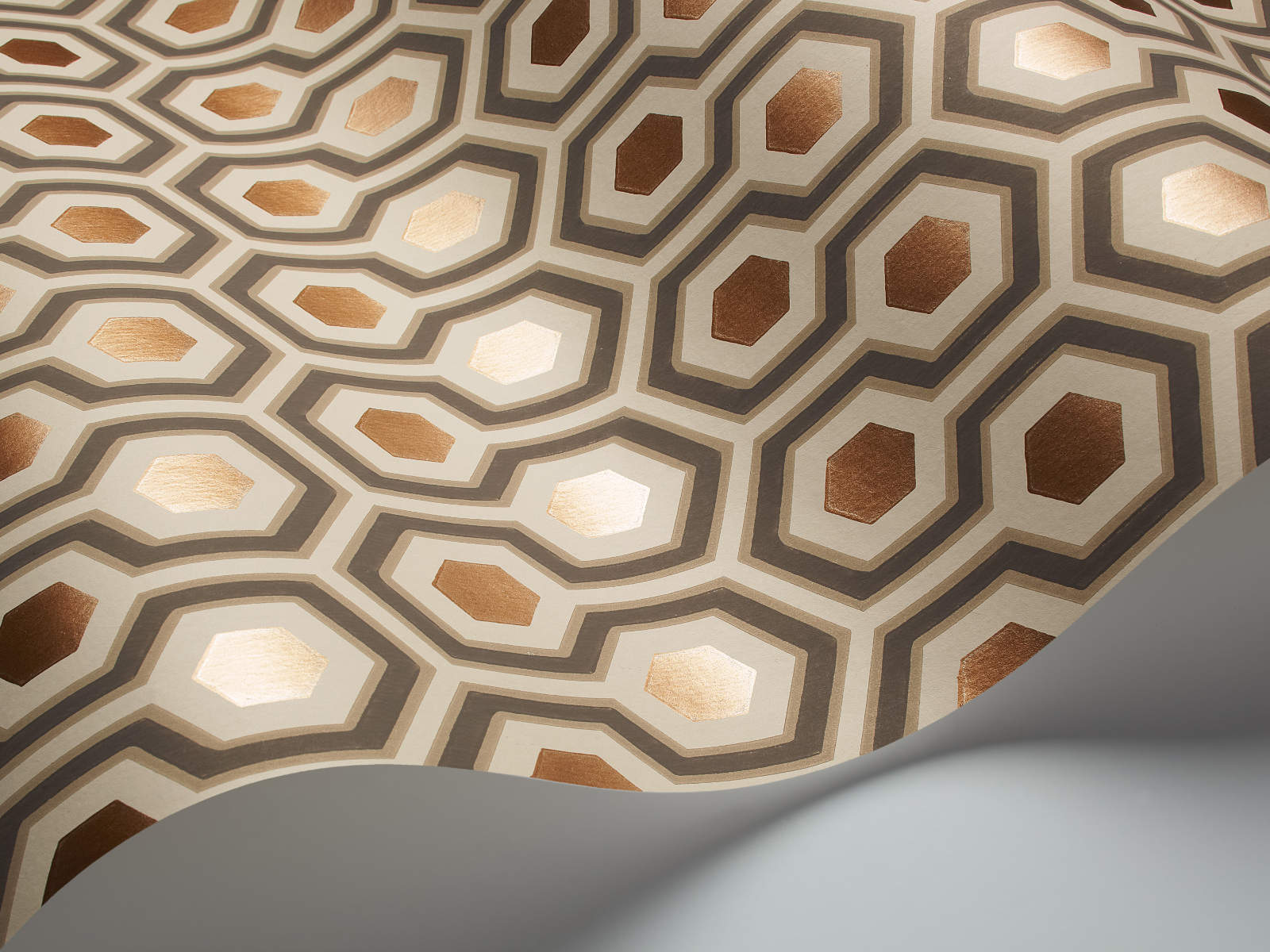 Cole & Son The Contemporary Collection Hicks' Hexagon - 95/3017
