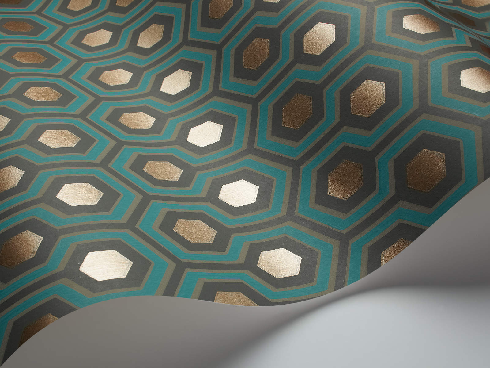 Cole & Son The Contemporary Collection Hicks' Hexagon - 95/3018
