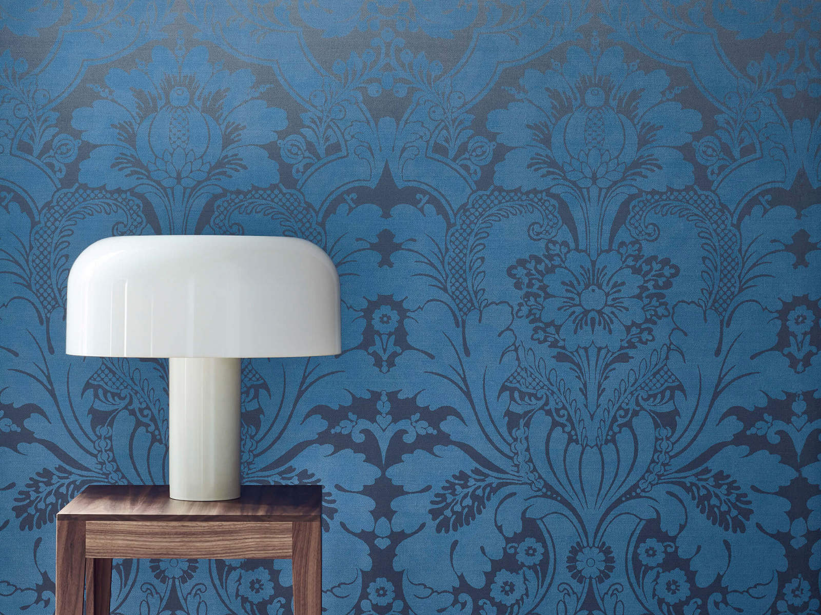 Little Greene Behang London Wallpapers V St James Park - Cobalt Fade
