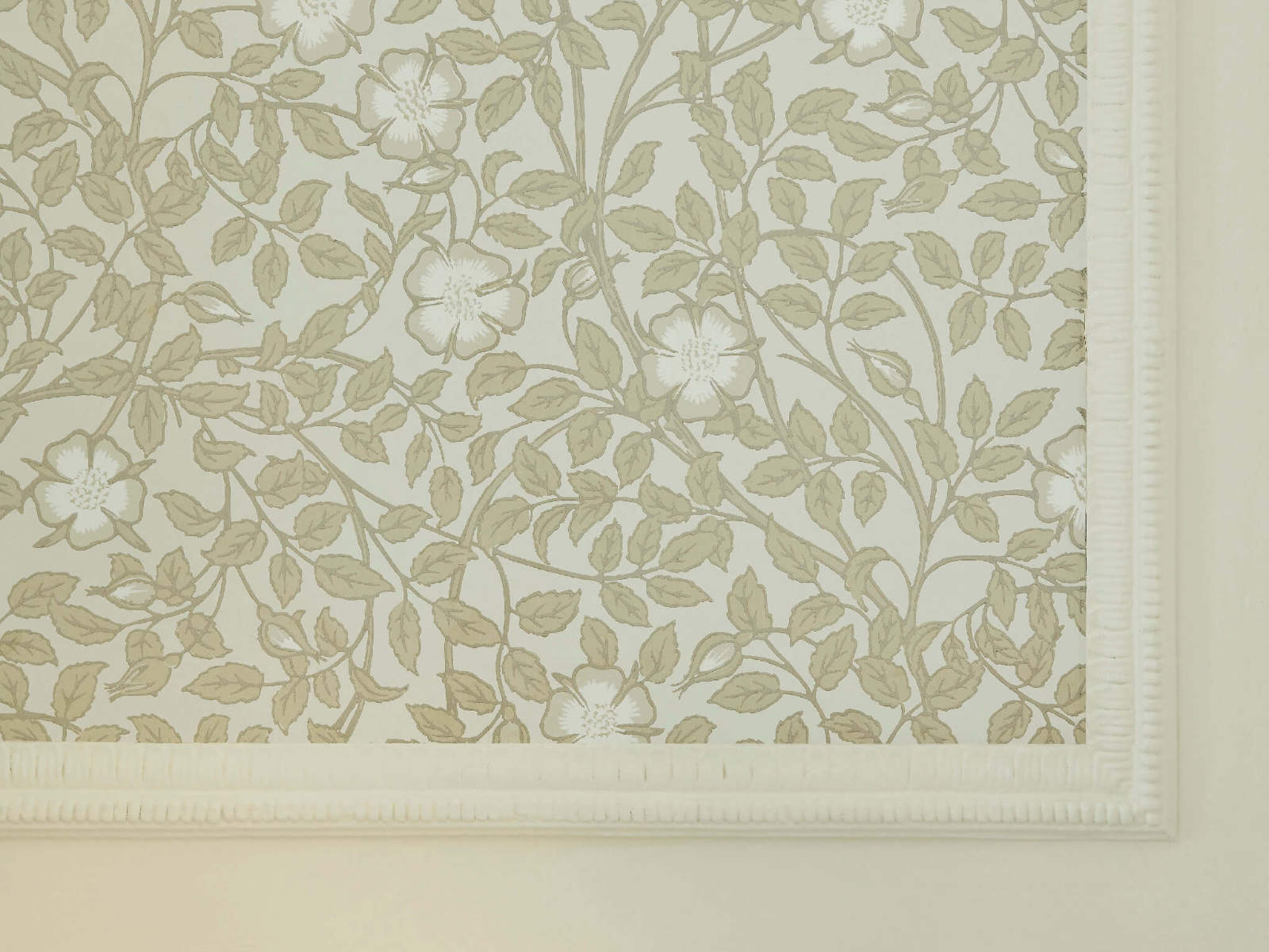 Little Greene Behang National Trust Papers III Briar Rose - Green Stone