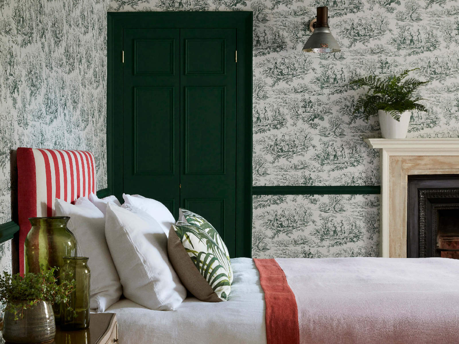Little Greene Behang National Trust Papers III Lovers' Toile -  Puck
