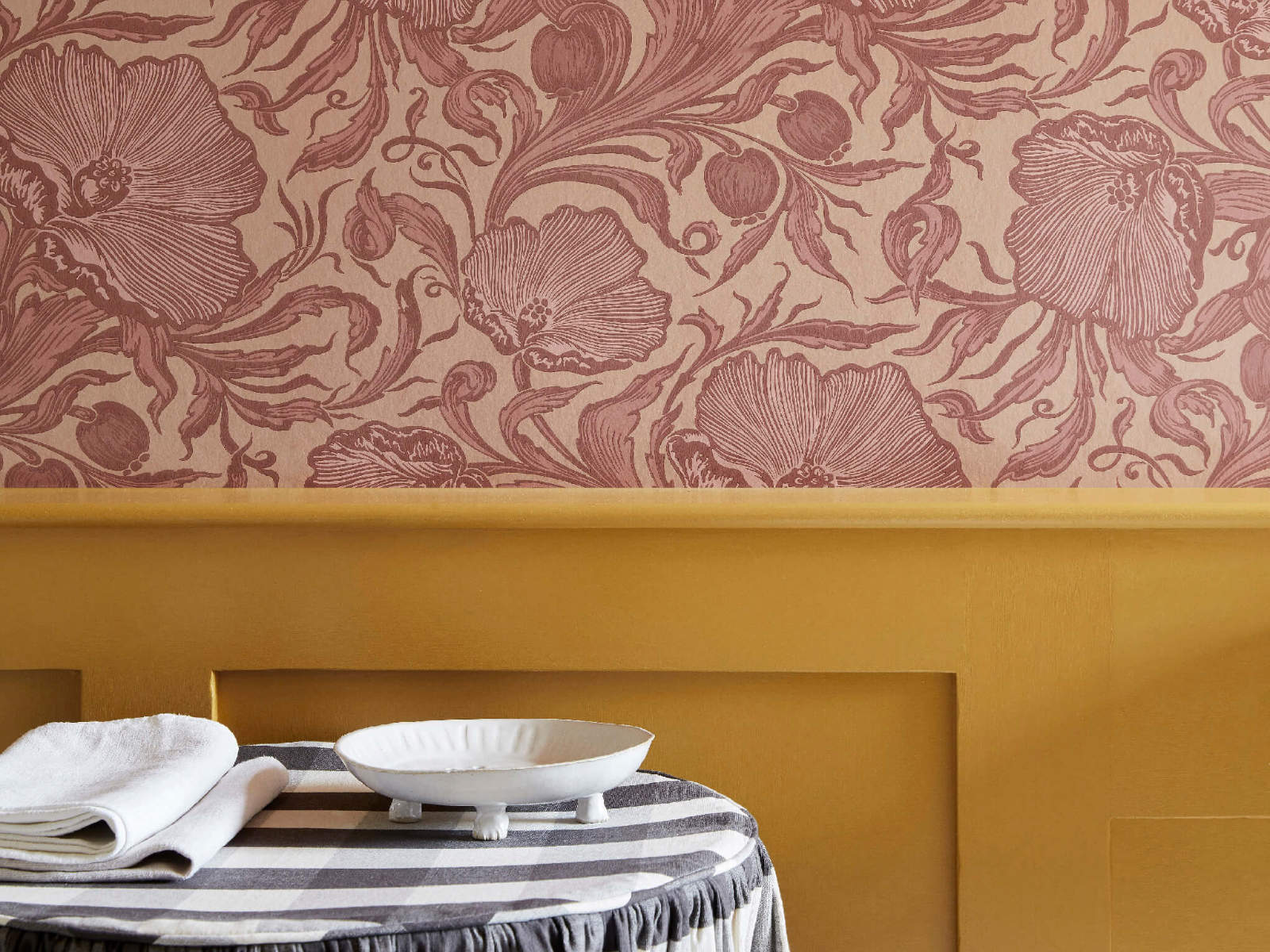 Little Greene Behang National Trust Papers III Poppy Trail - Masquerade