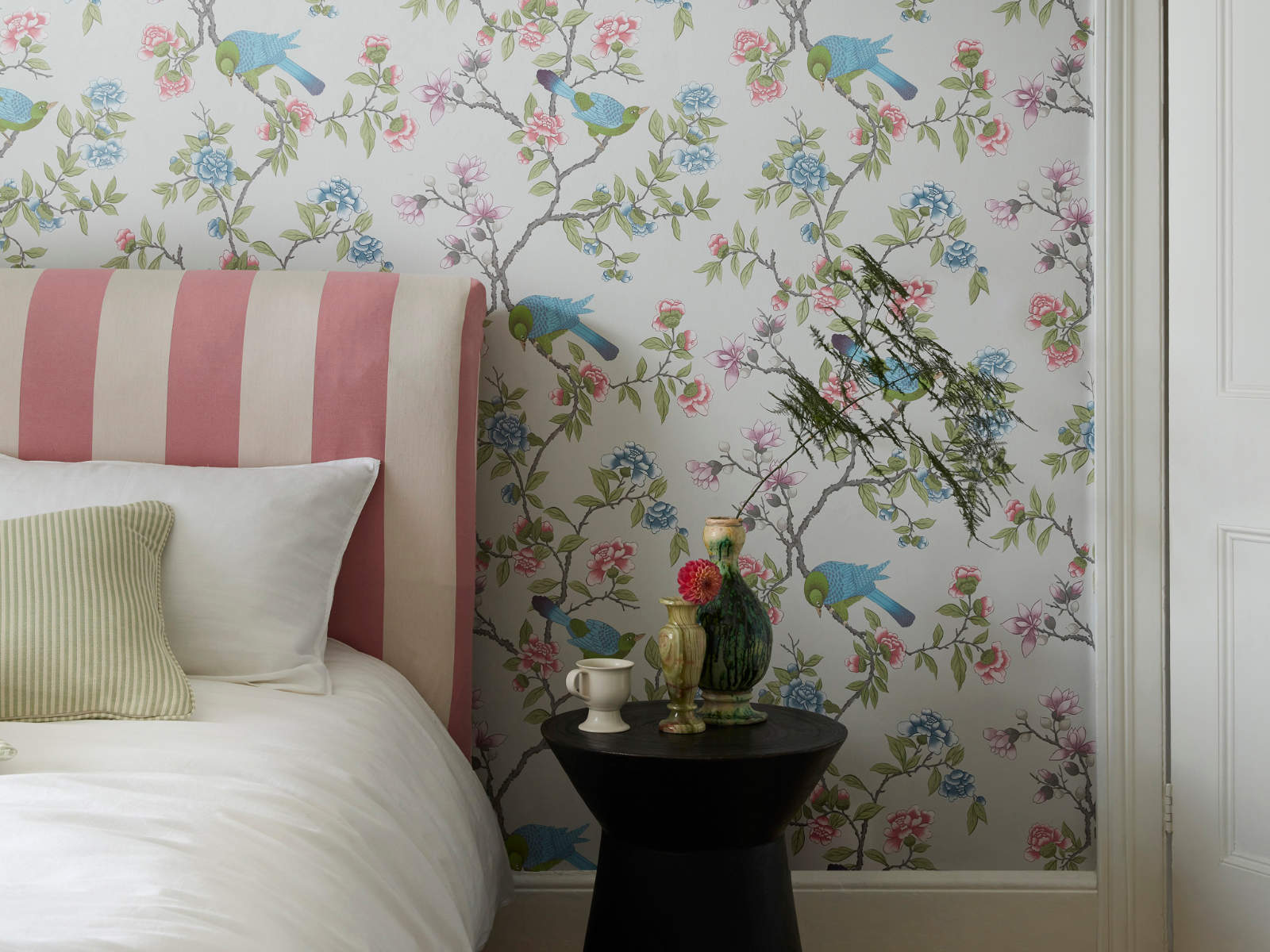 Little Greene National Trust Papers IV Aderyn - French Grey