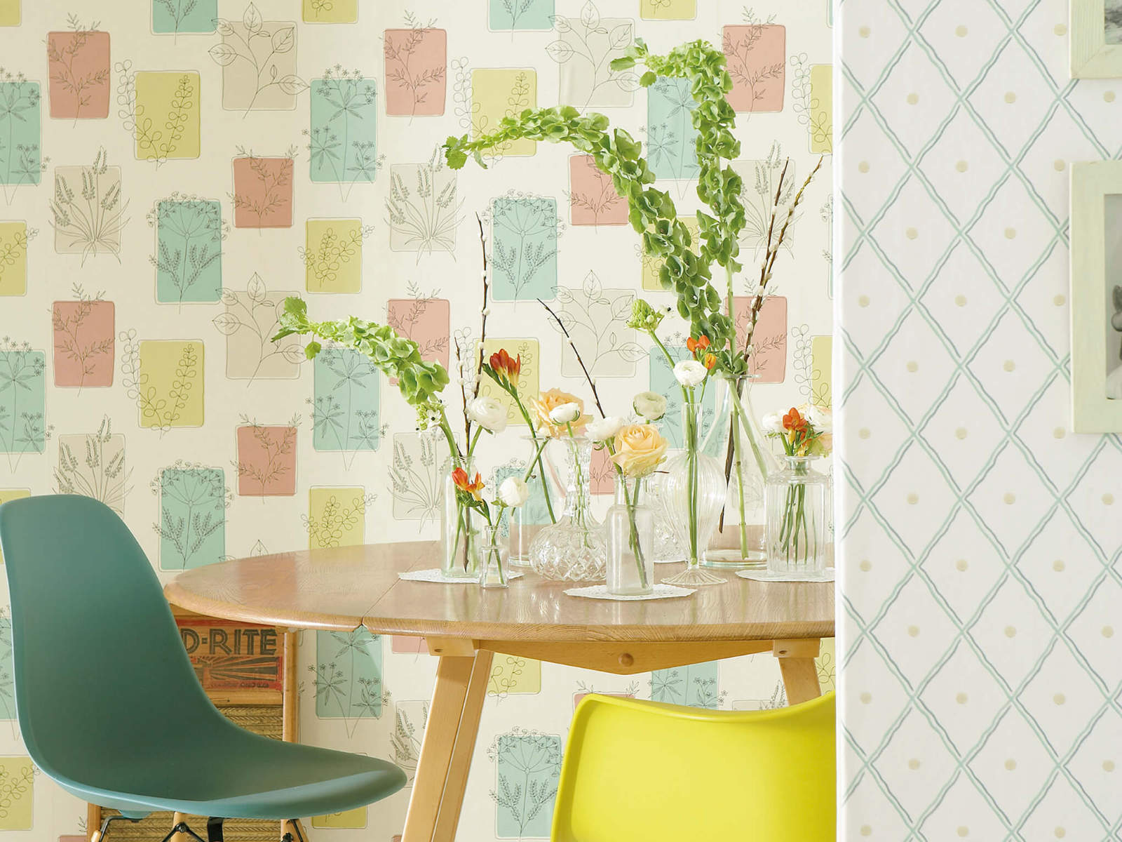 Little Greene Behang 20th Century Papers Herbes - Cocktail