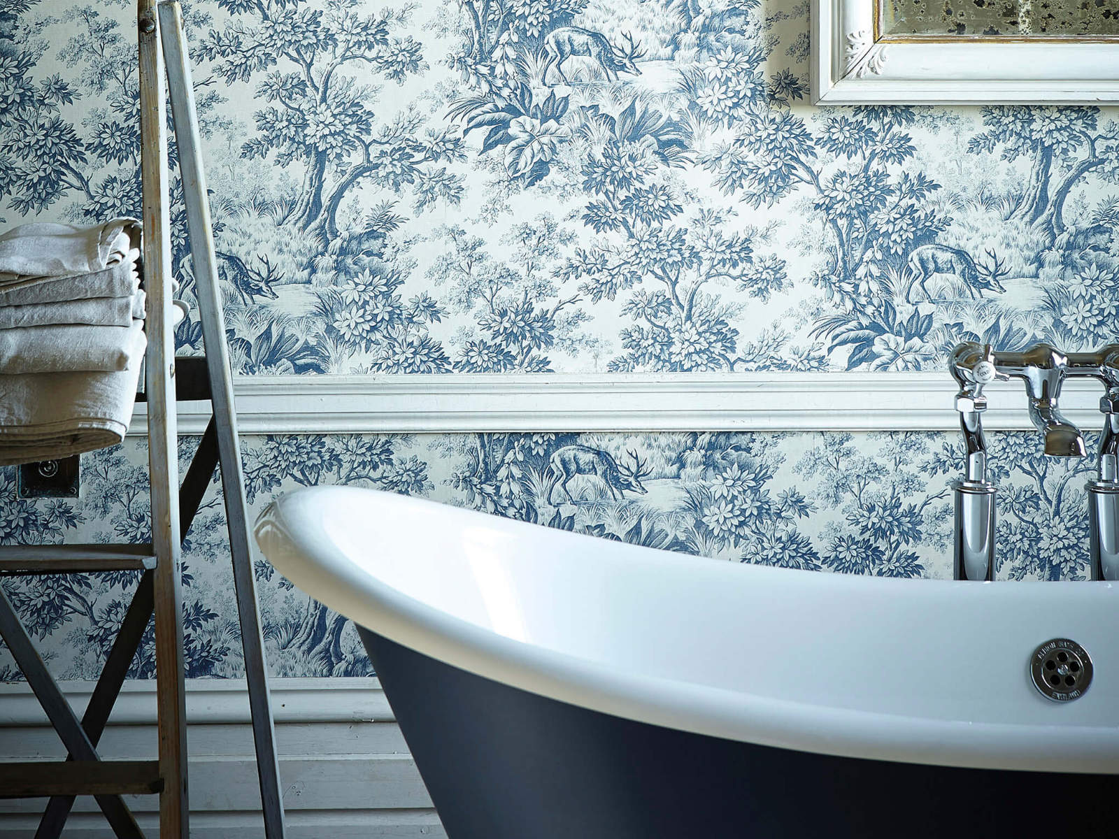 Little Greene Behang Revolution Papers Stag Toile  - Juniper