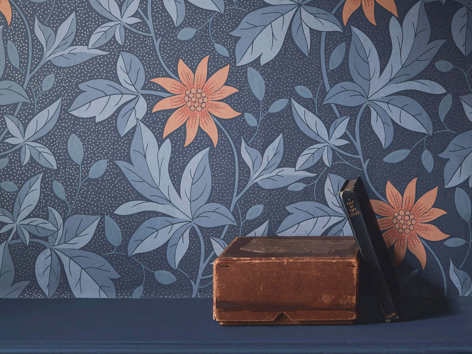 Little Greene Behang Archive Trails II Monroe - Night Flower