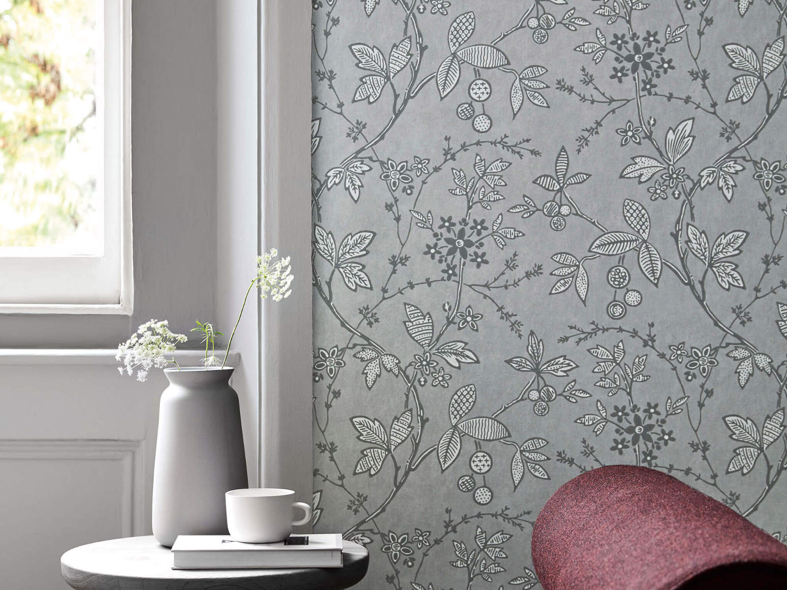 Little Greene Behang Archive Trails II Wrest Trail - Lead