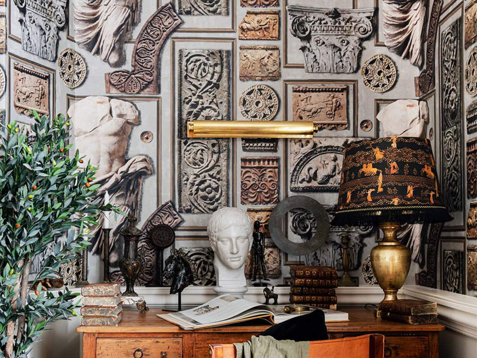 Mind The Gap The Artist's House Rare Artifacts - WP20600
