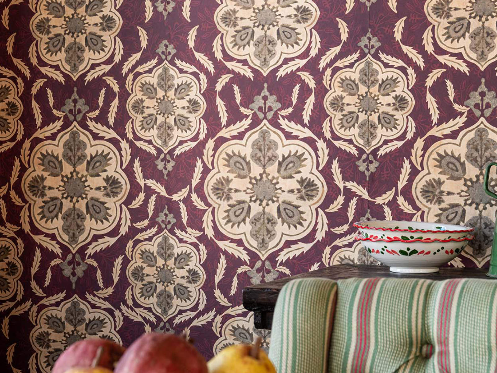 Mind The Gap The Wetlands Ottoman - Wp20728