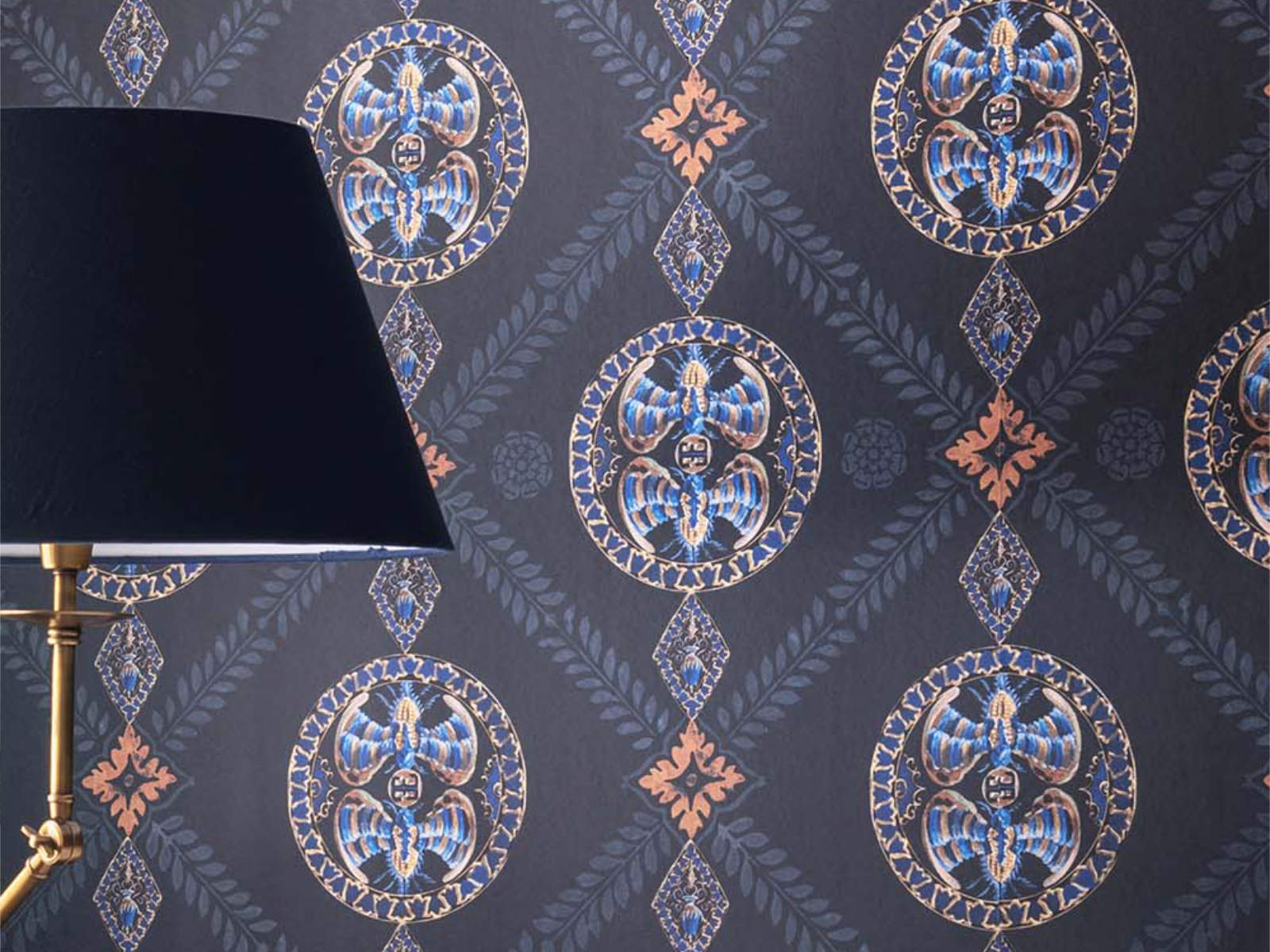Mind The Gap Orient Express Abeille Decoratif - WP20766