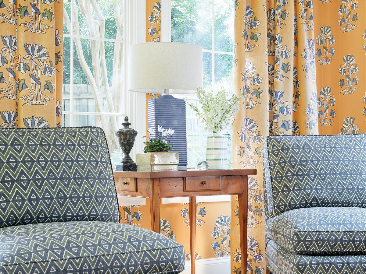 Thibaut Mesa Lily Flower - T13202