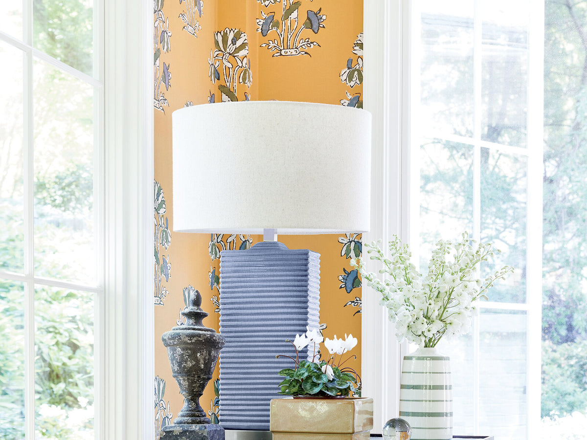 Thibaut Mesa Lily Flower - T13202