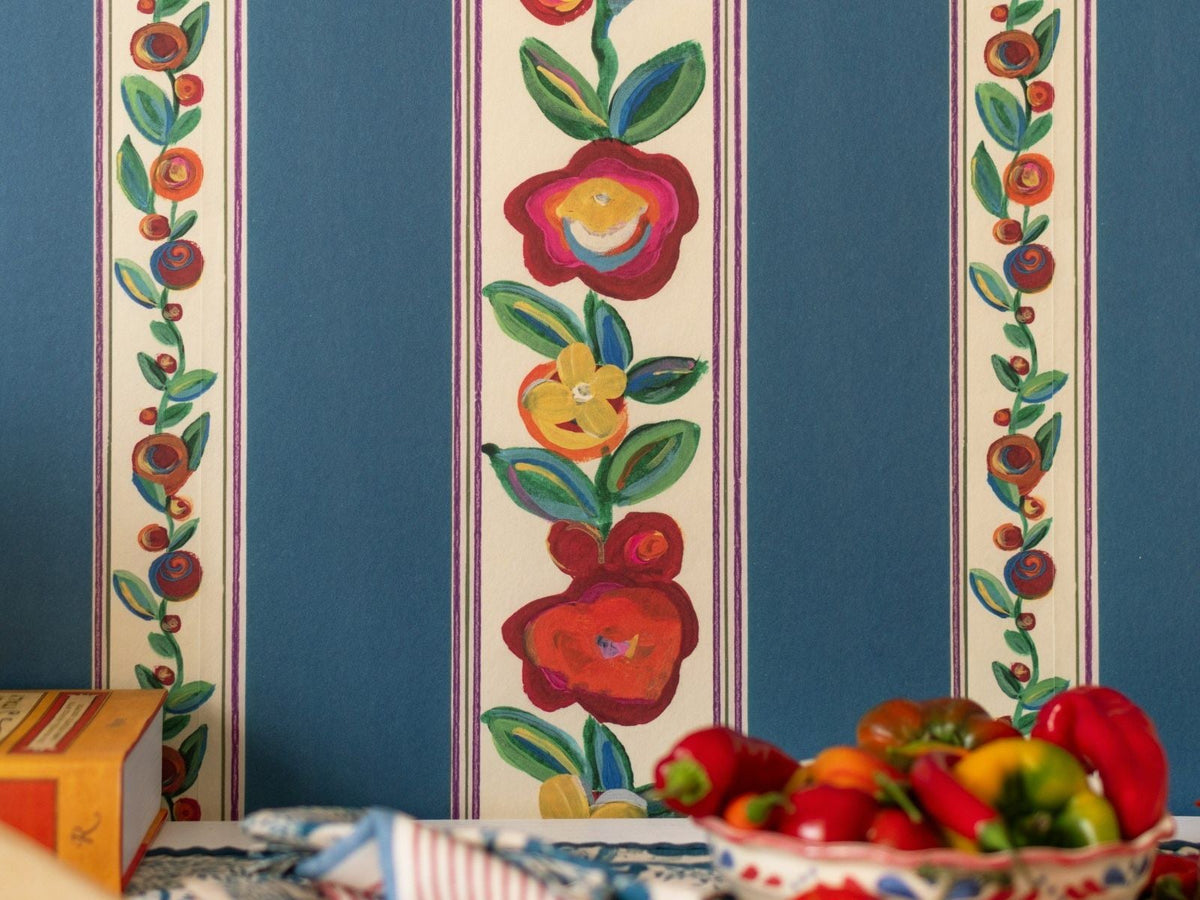 Mind The Gap Transylvanian Rhapsody Dainty Flowering Azure WP20938 Azure behang