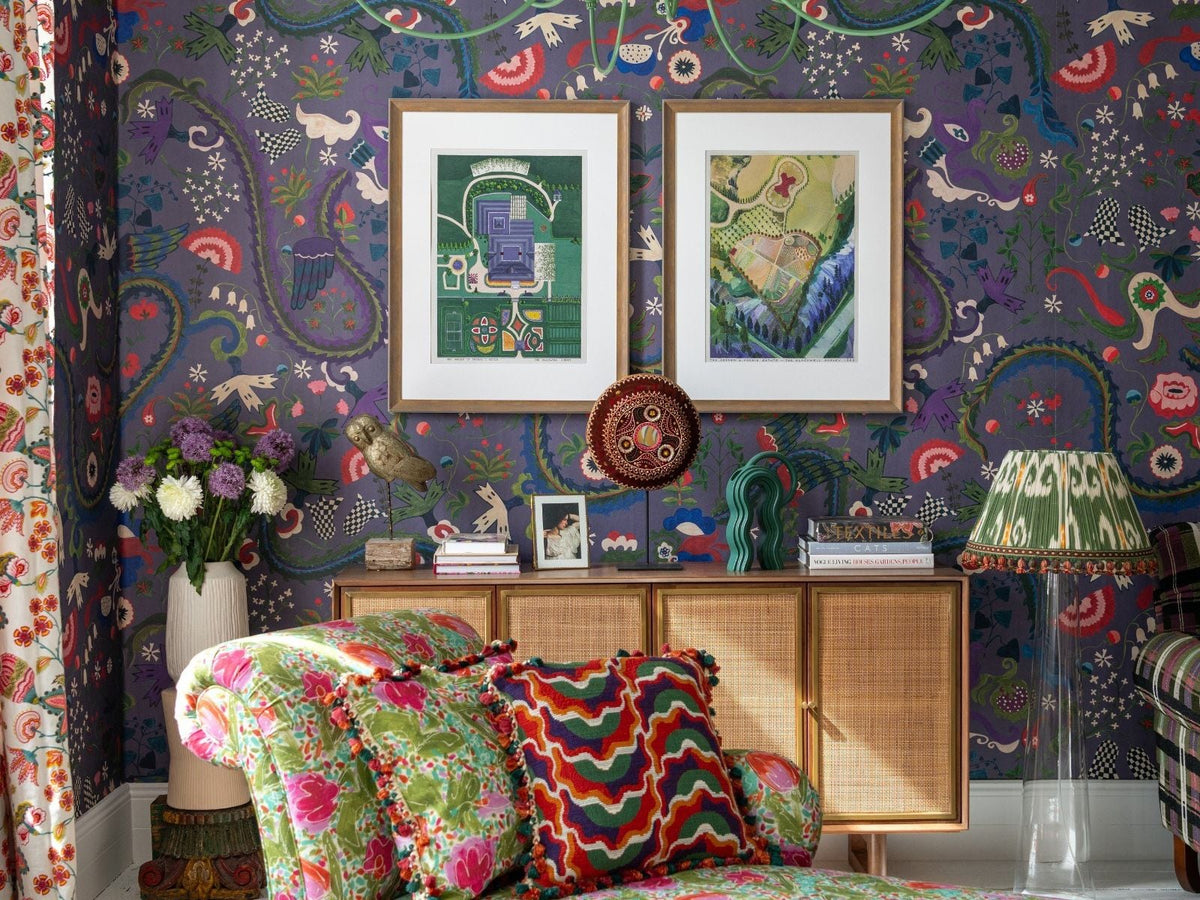 Mind The Gap Transylvanian Rhapsody Dragon Flower Purple WP20943 Purple behang